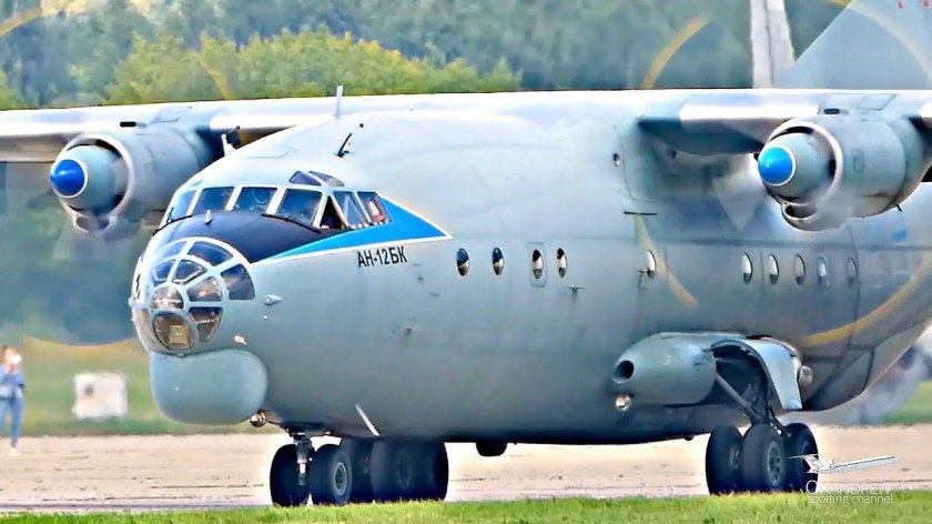 Самолет АН-12 СССР