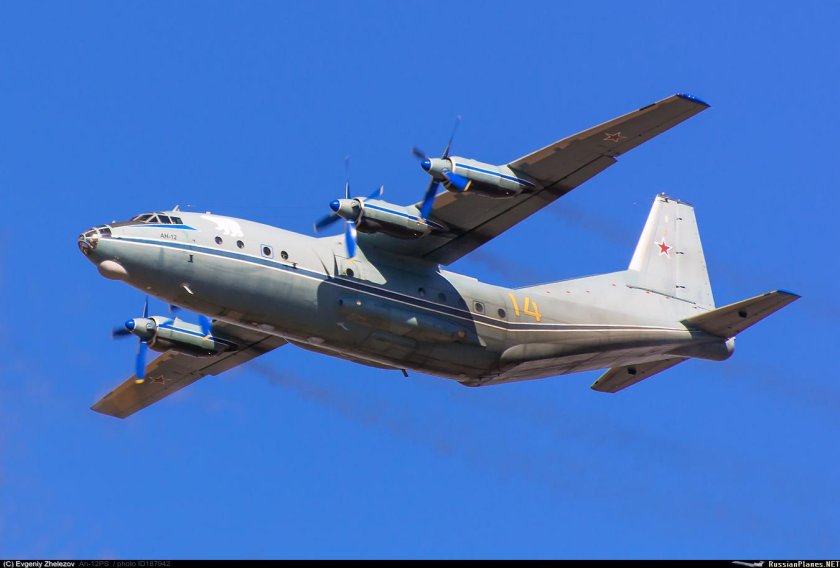 Антонов АН-12