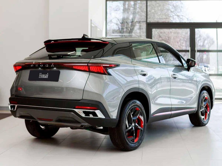 Omoda c5 1.6t DCT Supreme AWD