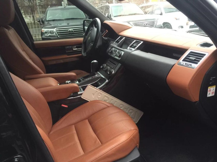 Рыжий салон range Rover Sport