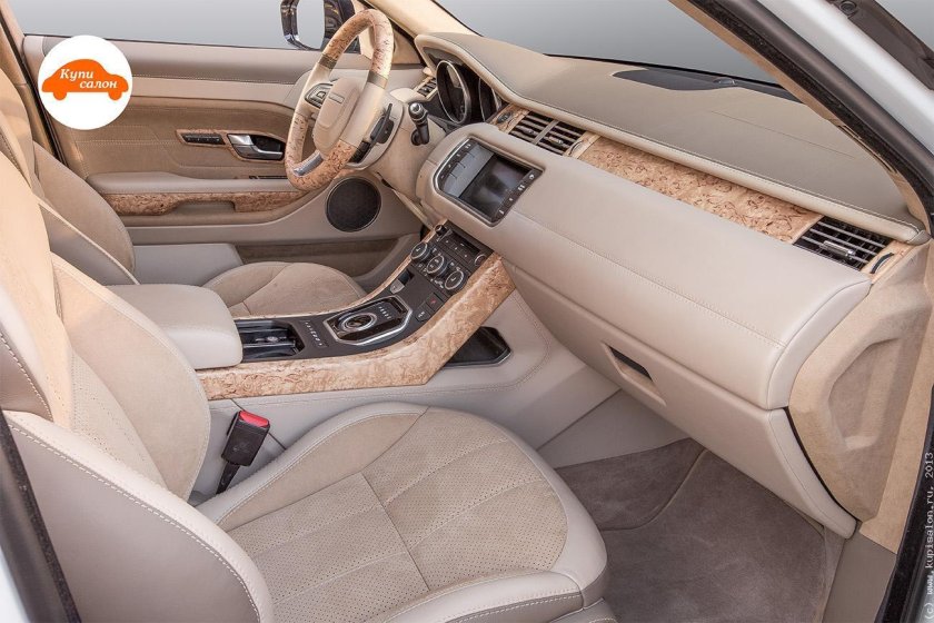 Рендж Ровер Эвок бежевый салон