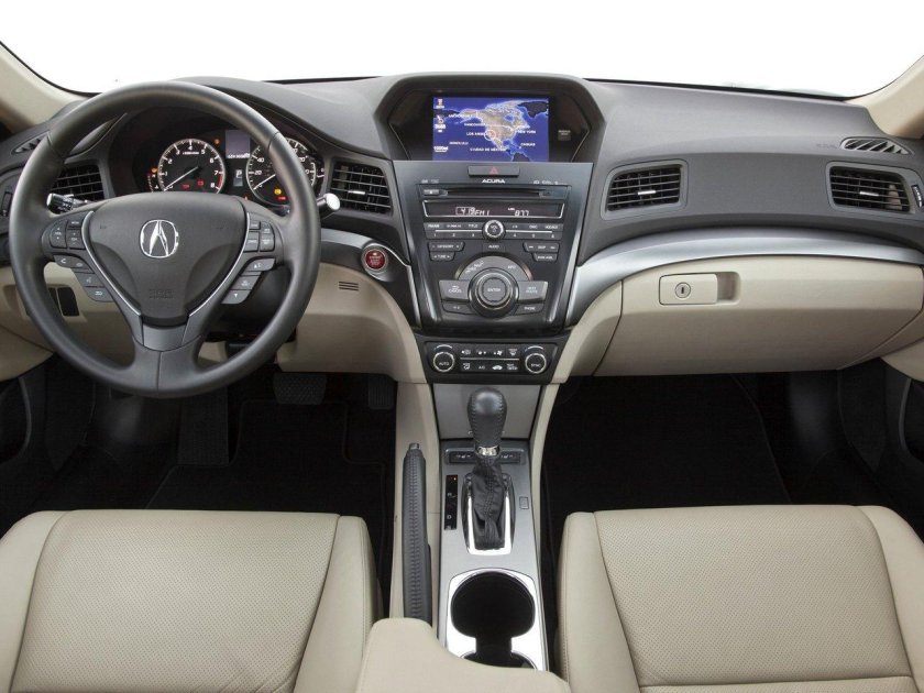 Акура ILX 2012