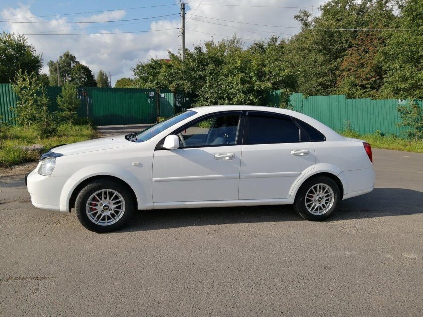 Chevrolet Lacetti White