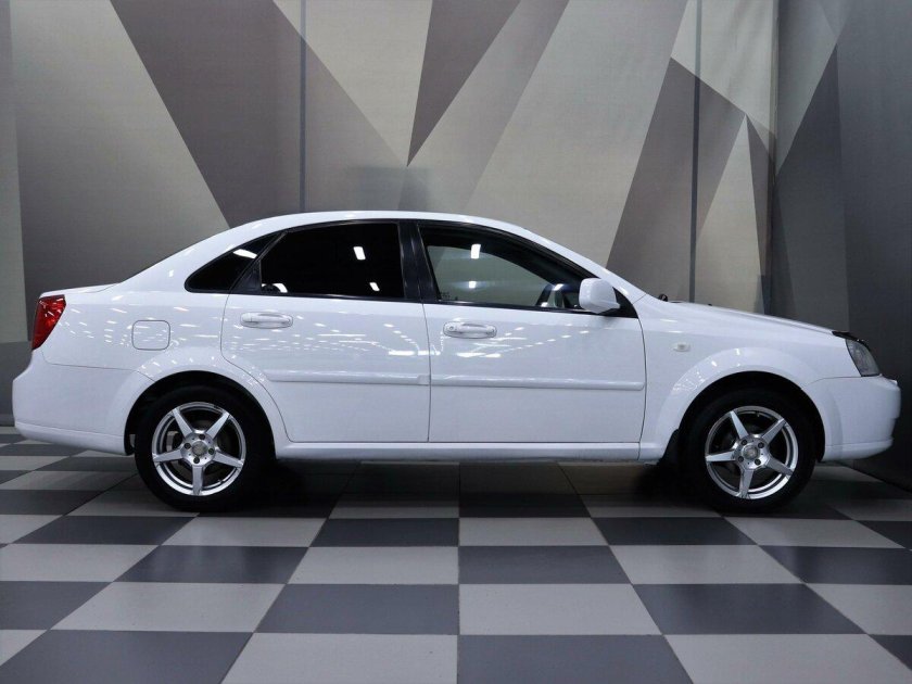 Chevrolet Lacetti White