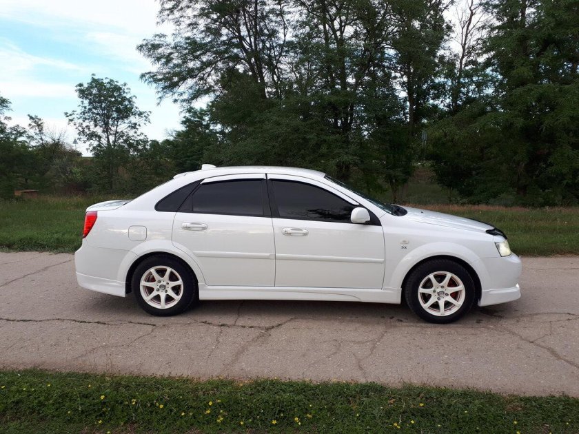 Chevrolet Lacetti White