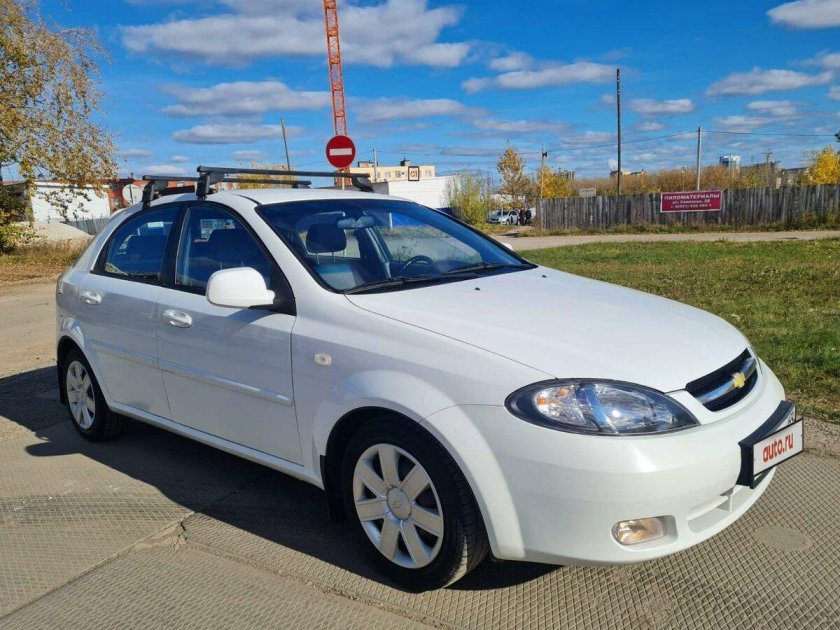 Chevrolet Lacetti 2012 хэтчбек