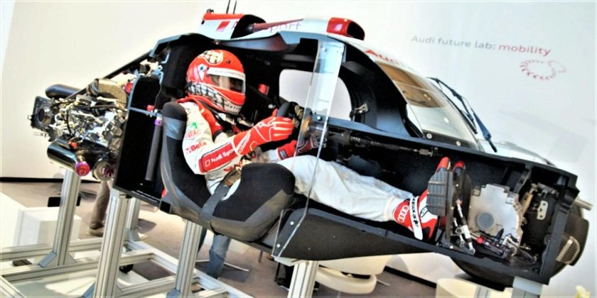 Кокпит формулы 1