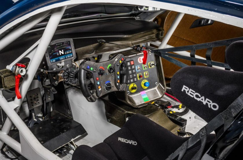 Гоночный Форд Мустанг