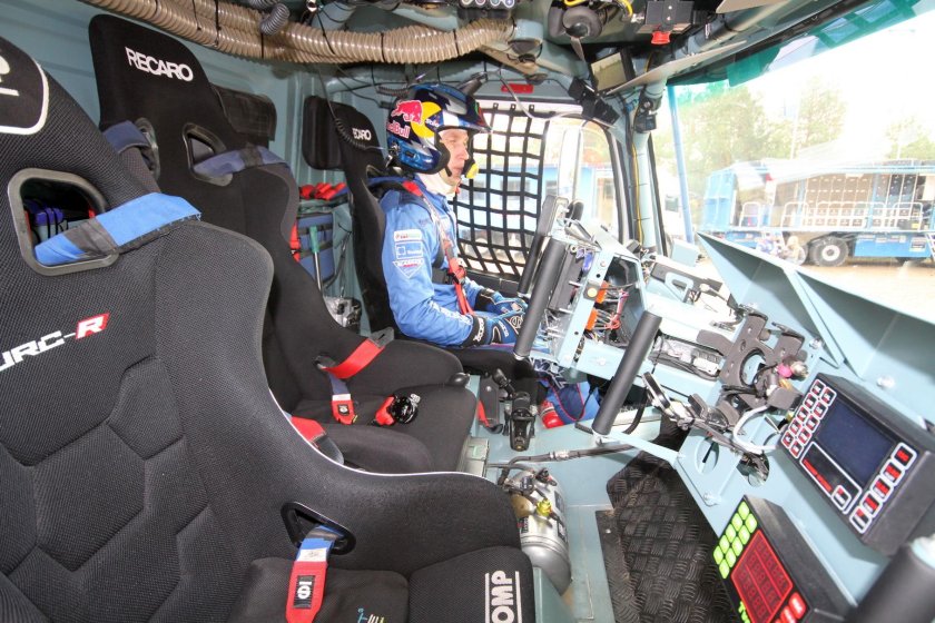 Гоночный КАМАЗ салон