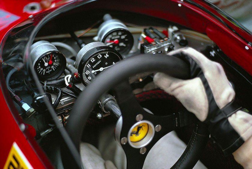 Руль болида ф1 Ferrari
