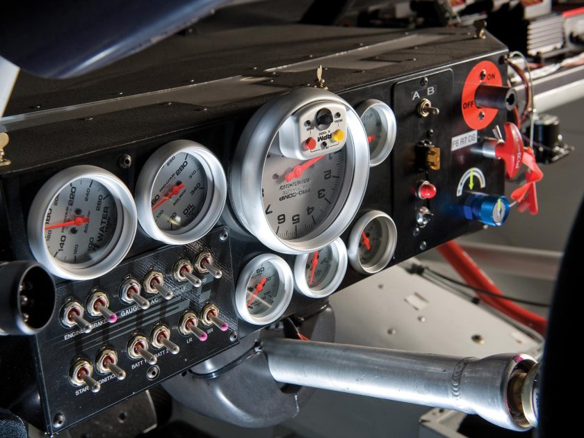 Наскар приборная панель