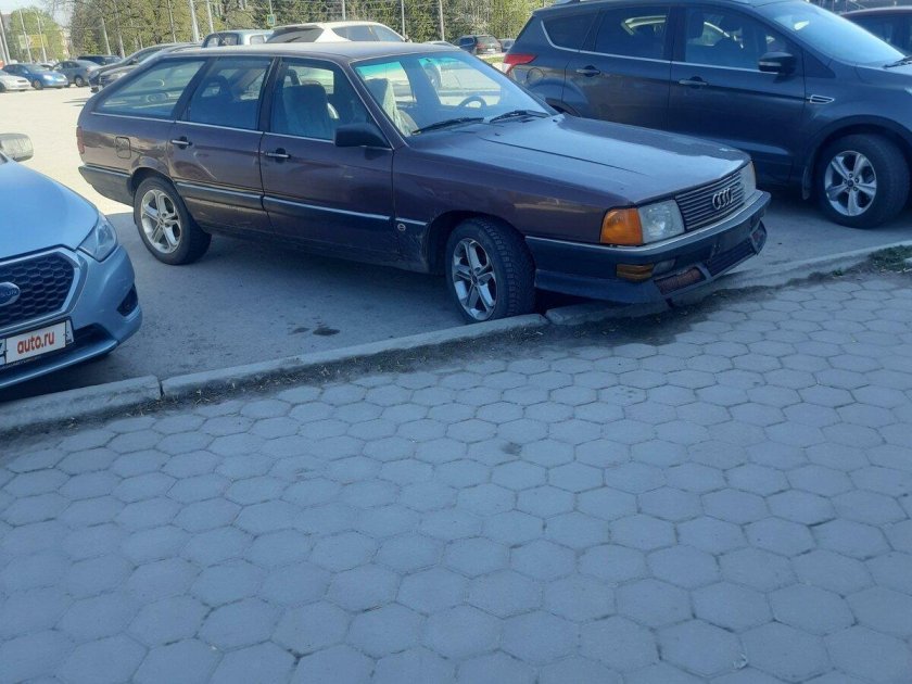 Ауди 200 универсал