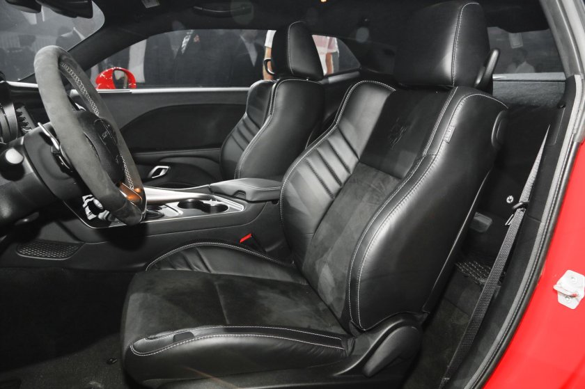 Dodge Challenger srt Demon салон