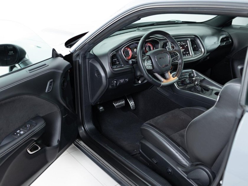 Dodge challenger iii