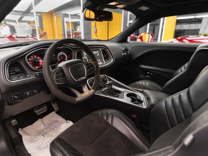 Додж челленджер 2018 салон