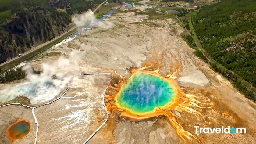 Парк Еллоу Стоун вулкан