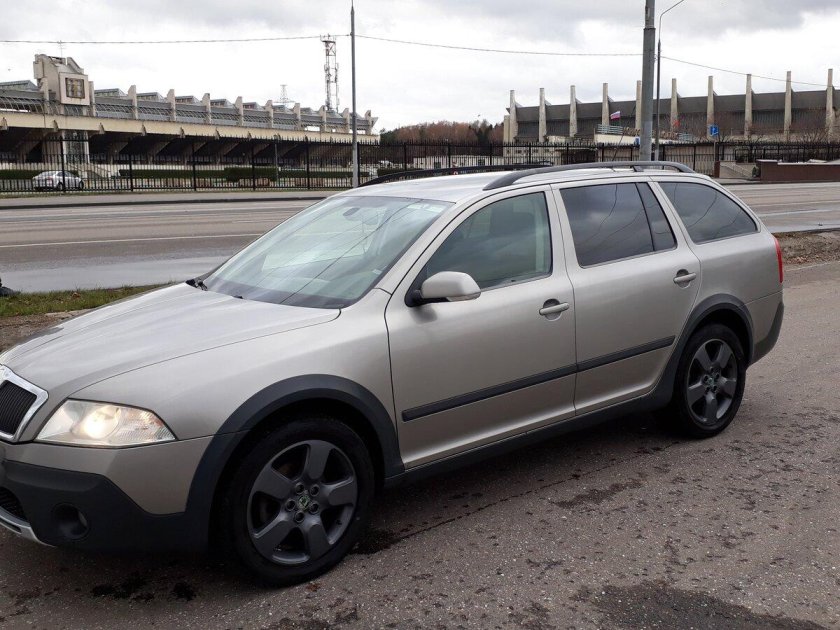 Шкода Октавия Скаут 2008 года