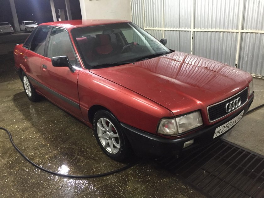 Audi 80 b3 Red