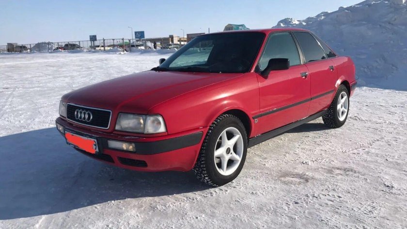 Ауди 80 красная
