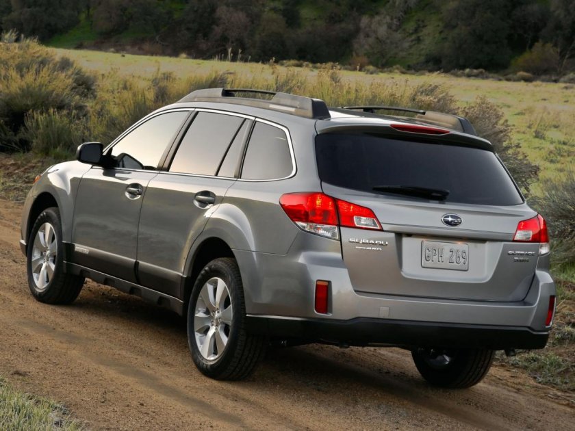 Subaru Legacy Outback 2011