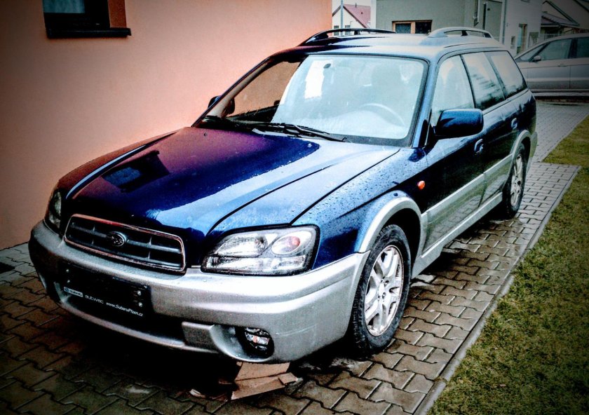 Субару Аутбек 2002