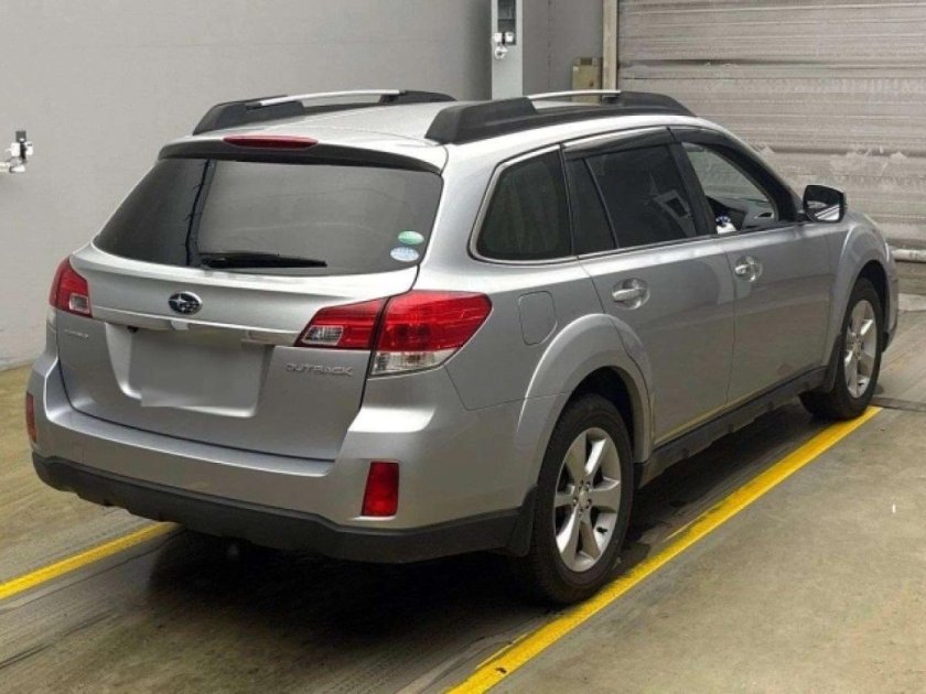 Субару аутбек 2011