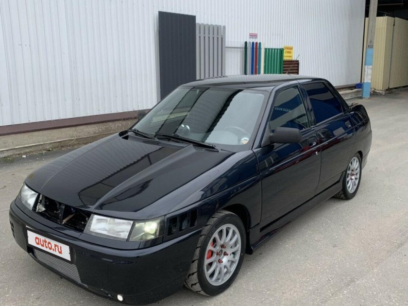 ВАЗ 2110 черная