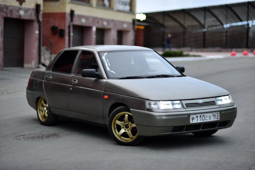 Lada 2110