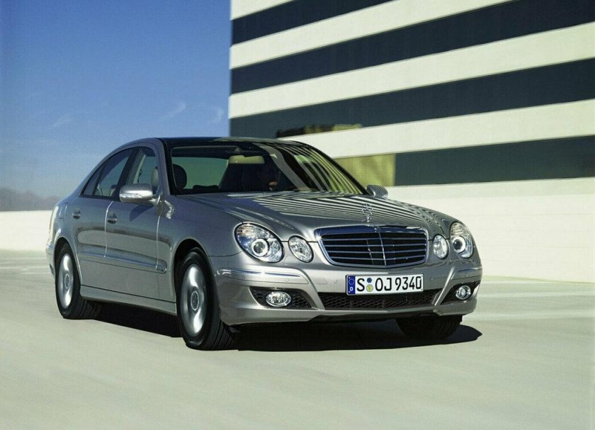 Mercedes benz e class w211