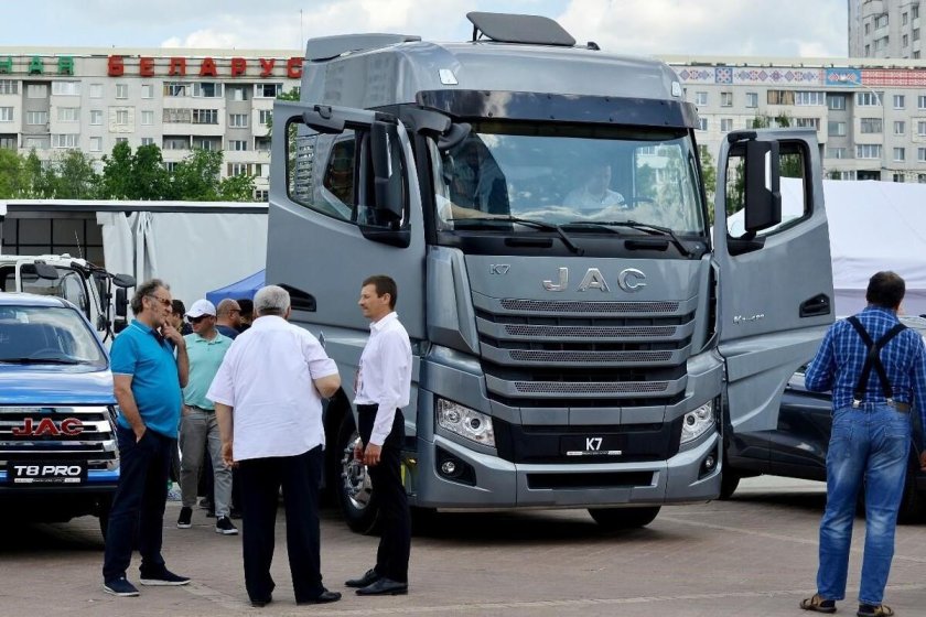 Джак к7 тягач