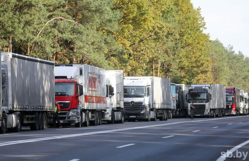 Очередь фур на польско-белорусской границе