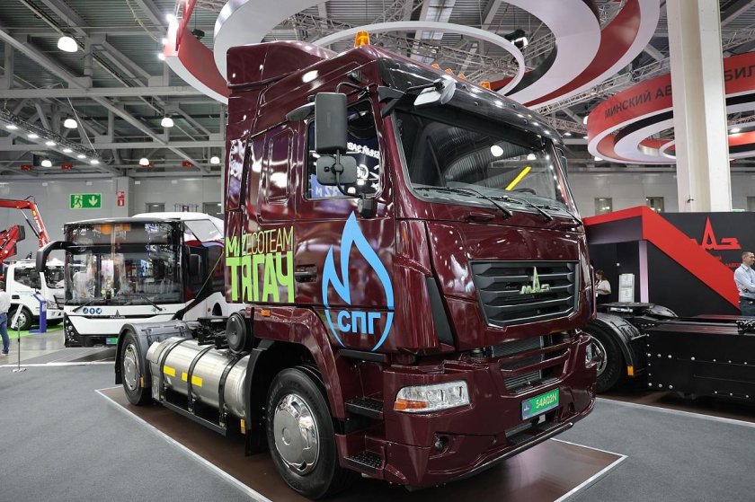 Седельный тягач маз