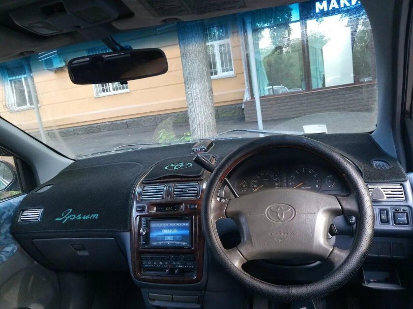 Тойота Гайя 1998 панель