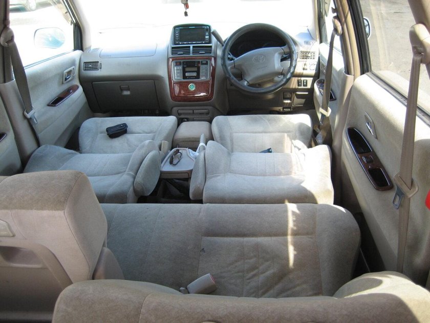 Toyota Gaia 1998 салон