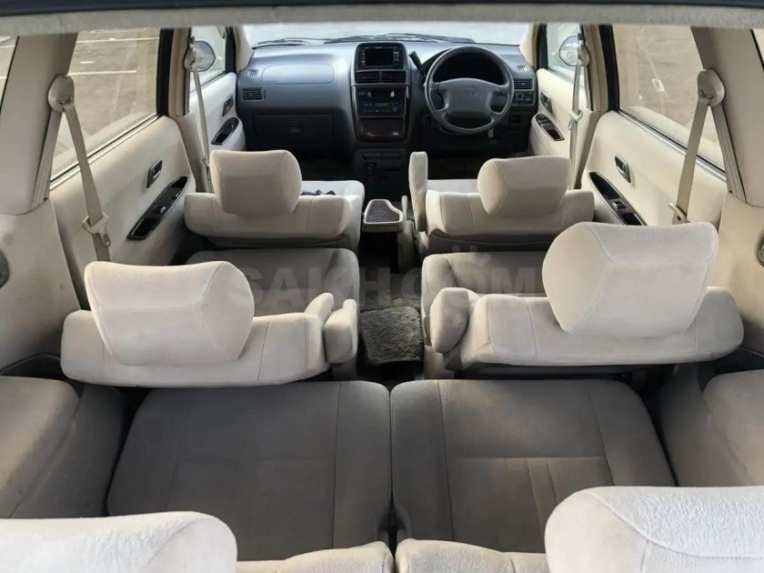 Toyota Гайя 1999 салон