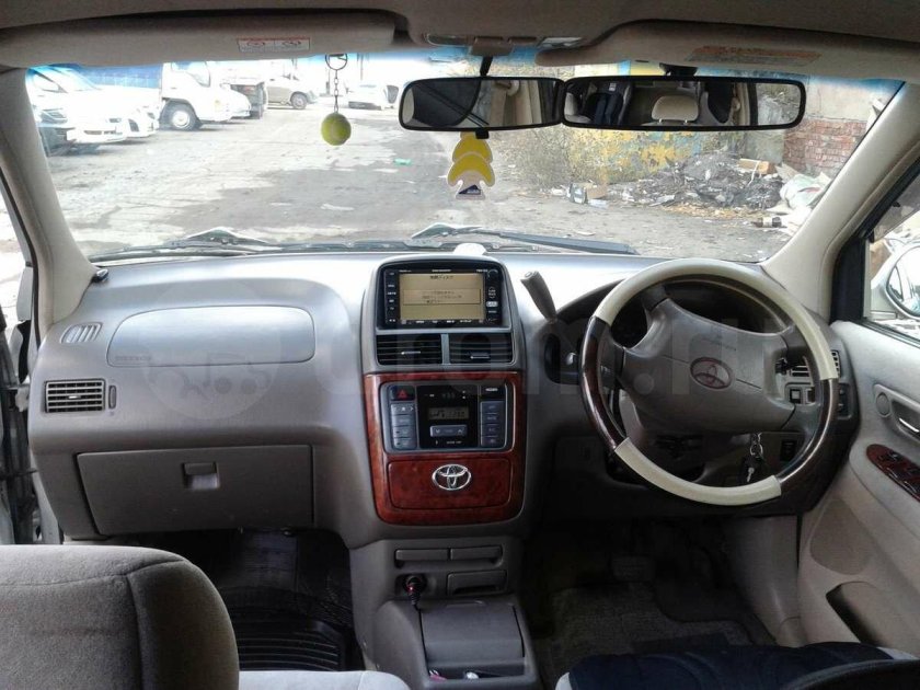 Toyota ipsum 2004 Salon