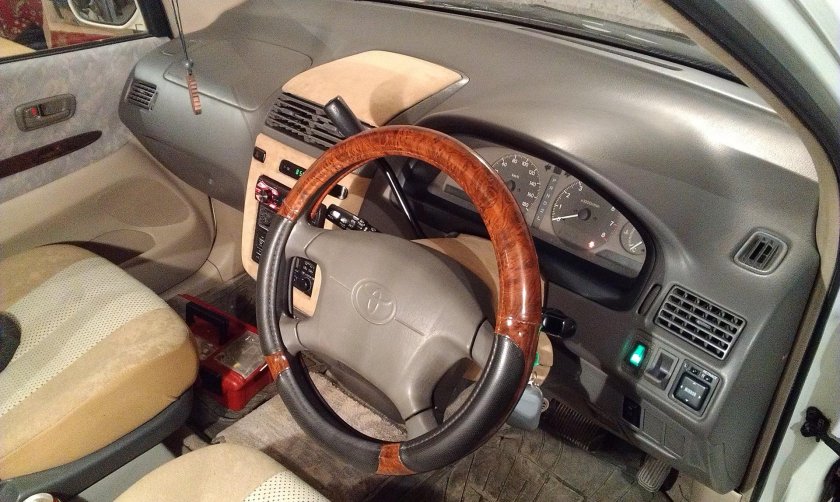 Toyota Gaia 1999 салон