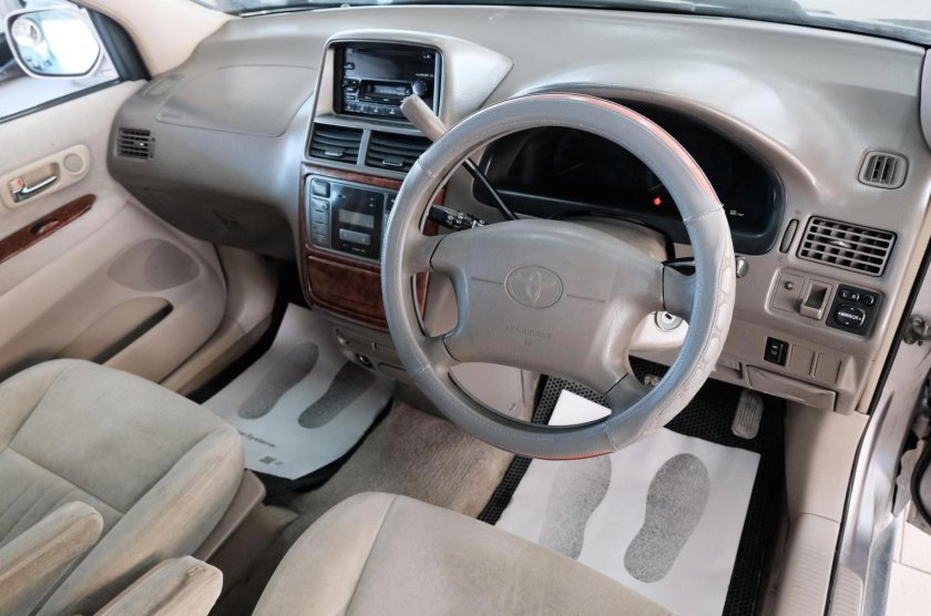 Toyota ipsum sxm10 1999