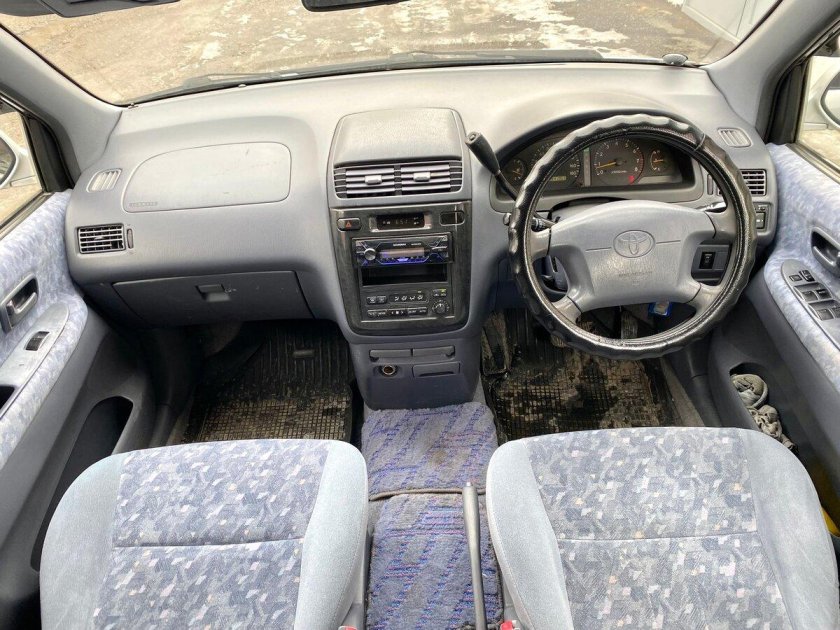 Тойота ипсум 1995