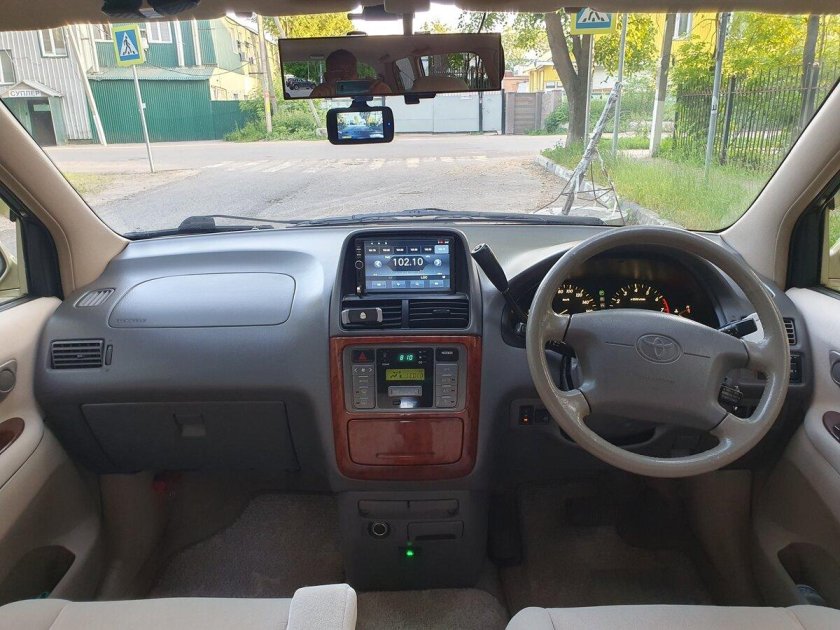 Тойота ипсум 10