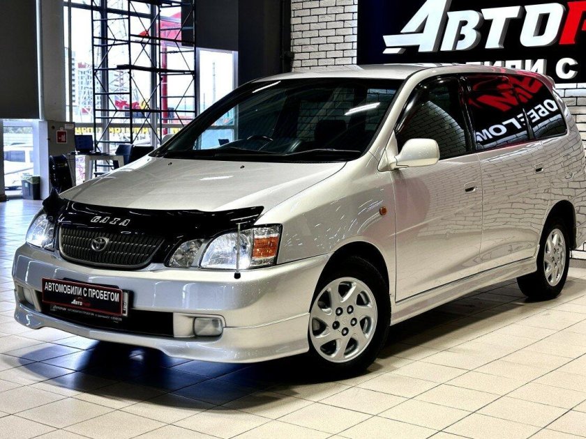 Toyota Gaia 2001