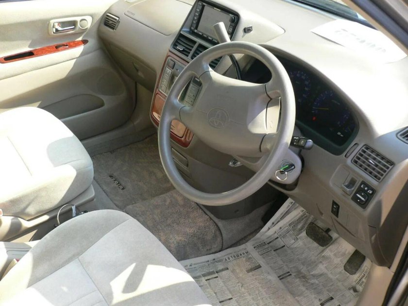 Тойота Гайя 2002