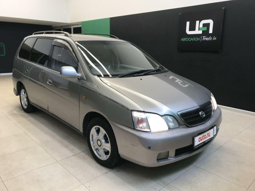 Тойота Гайя 1999