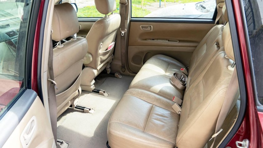 Тойота Ипсум кожаный салон