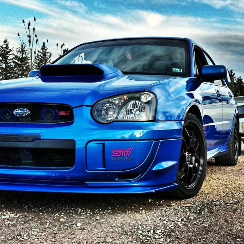 Субару Импреза WRX STI