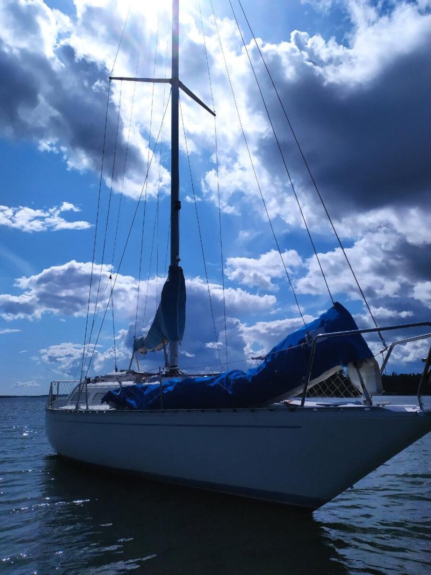 Палуба парусной яхты