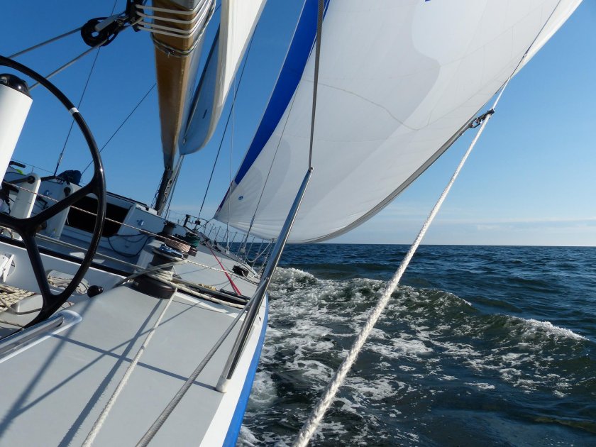 Яхта Безоса парусная