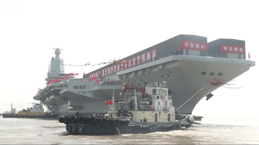 Китайский авианосец Фуцзянь