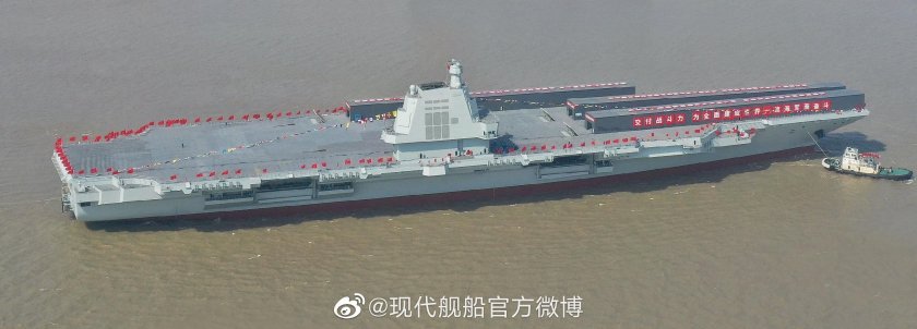 Китайский авианосец Фуцзянь