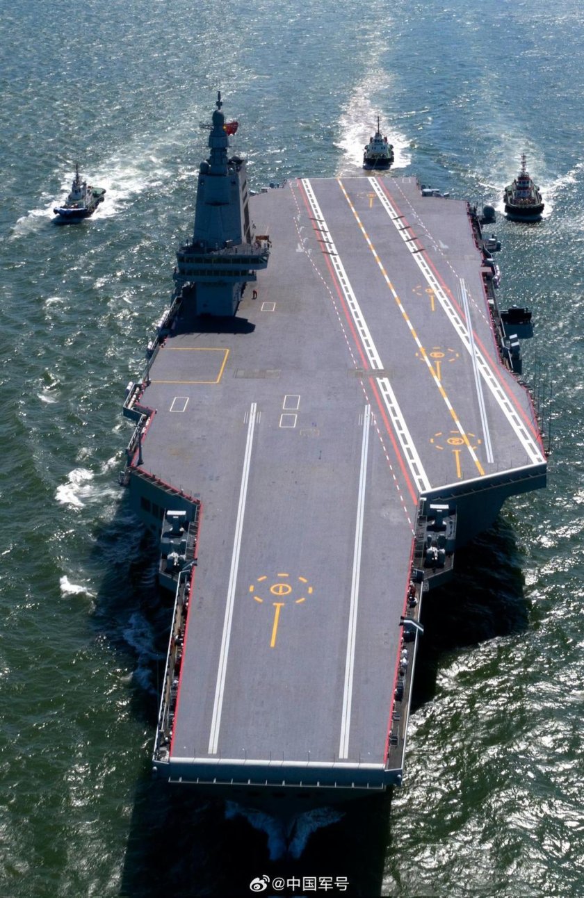 Авианосец китая